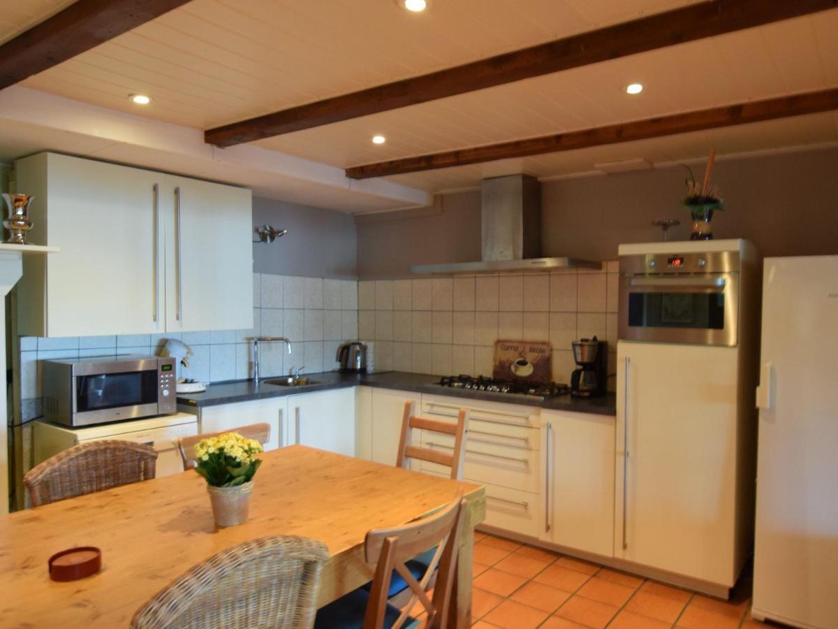 Quaint Farmhouse Near River In Oosterwijk Leerdam Exterior foto